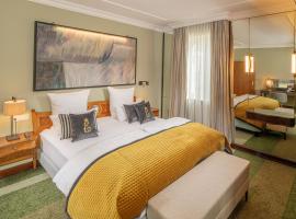 Hotel Erbprinz - Gourmet & Spa，位于埃特林根的酒店