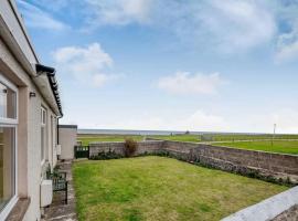 Sea View Cottage，位于Inverallochy的酒店