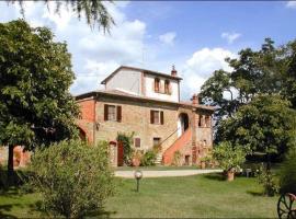 Agriturismo Podere Caggiolo - Swimming Pool & Air Conditioning，位于Marciano的酒店