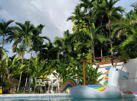 Inn At The Cove，位于Kupuis的酒店