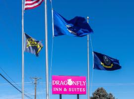 Dragonfly Inn & Suites，位于黑斯廷斯的酒店