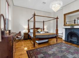 Swainson on Carrington，位于阿德莱德的酒店