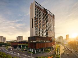 槟城国际会展中心阿玛瑞酒店，位于峇六拜槟城国际会展中心附近的酒店
