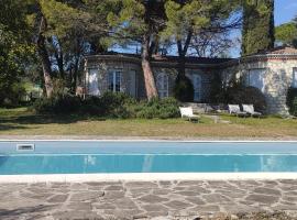 Villa Sofia，位于圣费利切德尔贝纳科的带泳池的酒店
