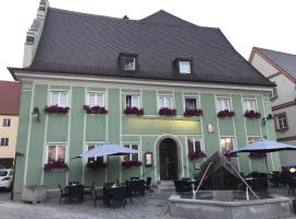 Pension zum Schwanen - App check-in & digital reception，位于Wertingen的酒店