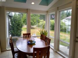 Eagle Creek Gardens，位于Eagle Creek的酒店