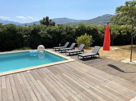 Villa de 4 chambres avec piscine privee jardin clos et wifi a Borgo，位于Borgo的酒店
