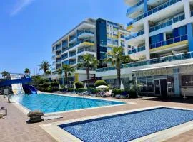 SA Apartments! 300m to the Beach