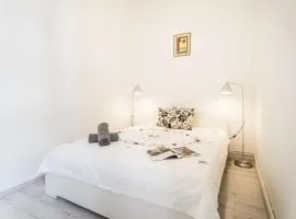 Corbie Downtown Apartment