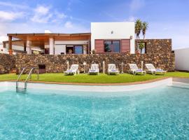 Home2Book Luxury Villa Playa Honda, Private Pool，位于宏达海滩的豪华酒店