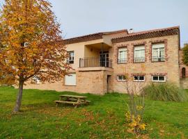 Casa Rural Cuevas de Longarza，位于Anguita的家庭/亲子酒店