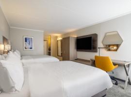 Holiday Inn Express & Suites Greensboro - I-40 atWendover by IHG，位于格林斯伯勒皮德蒙特三角区机场 - GSO附近的酒店