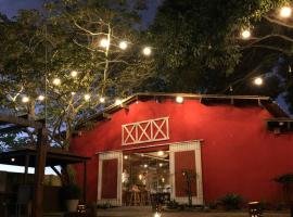 Pousada Celeiro 115，位于巴纳内拉斯的酒店