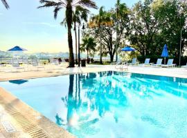 Spacious Vacation rental Home, Near Disney! Access to Reunion resort ground and pools，位于基西米的度假村