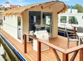 Cozy Ship In Neuruppin With Lake View