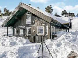 Beautiful Home In Noresund With Wifi