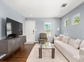 Gorgeous East Central Austin 2BD Close to Downtown