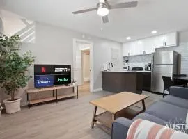 Indulge in Downtown Austin Apt Near Zilker Park