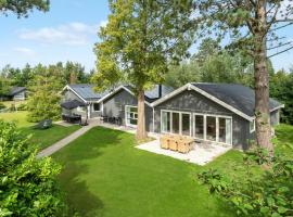 Amazing Home In Væggerløse With Sauna，位于博托比的酒店