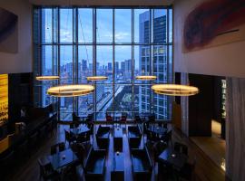 The Royal Park Hotel Iconic Tokyo Shiodome，位于东京Caretta Shiodome附近的酒店