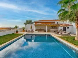 Charming Villa with private and heated pool