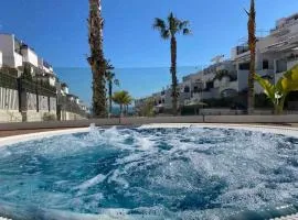 Impresionante piso en planta baja cerca al mar