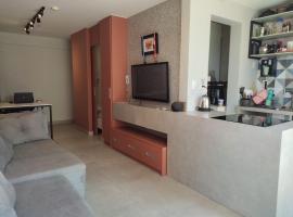 Taguá life apartamento amplo moderno e encantador，位于塔瓜汀加的酒店