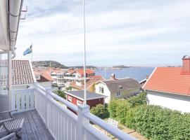 Nice Home In Bovallstrand With 3 Bedrooms And Wifi，位于Bovallstrand的度假屋