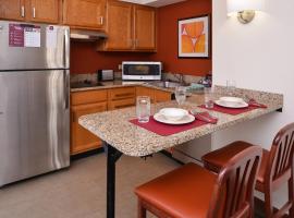 顿特洛伊万豪原住客栈，位于Troy的酒店