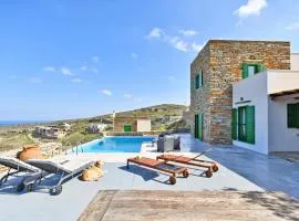 Villa Eliza with a swimming pool and sea view in the area of Otzia, on the island of Kea