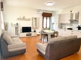 La Cicala - appartamento con giardino privato，位于Rivoli Veronese的公寓