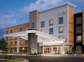 Fairfield by Marriott Inn & Suites Clear Lake，位于Mason City Municipal - MCW附近的酒店