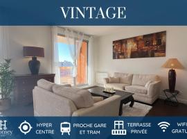 HOMEY VINTAGE - Hypercentre - Proche Gare et Tram - Terrasse privée - Wifi gratuit，位于安纳马斯的酒店