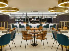 Courtyard by Marriott London Heathrow Airport，位于海斯伦敦希思罗机场 - LHR附近的酒店