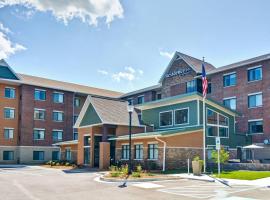 Residence Inn by Marriott Cleveland Airport/Middleburg Heights，位于米德尔堡海茨的酒店