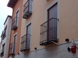 Hotel - Hostel Atuvera，位于圣多明各德拉的酒店