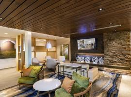 Fairfield Inn & Suites by Marriott Phoenix West/Tolleson，位于凤凰城阿克钦亭附近的酒店