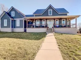 Spacious Farmhouse Near Hikes and Waterfalls