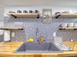 Great Find! Downtown Oasis with Office Setup
