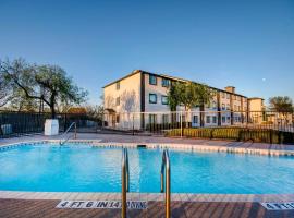 Motel 6-San Antonio, TX - Sea World North，位于圣安东尼奥的酒店