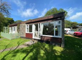 15 The Drive, Penstowe Holiday Park, Kilkhampton, Bude, Cornwall，位于布德的酒店