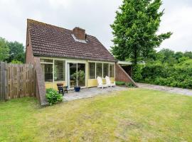 Cosy holiday home in Lauwersoog，位于劳雷尔苏格的酒店