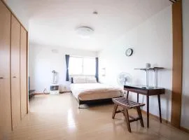 Sumiyoshi House Room B