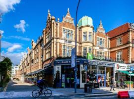 Holiday inn Express London-Hammersmith, an IHG Hotel，位于维比的酒店