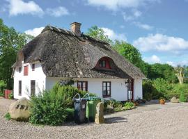 Amazing Home In Krus With Kitchen，位于库拉萨的乡村别墅