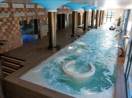 兰哈隆巴尔尼里奥酒店，位于兰哈龙的酒店