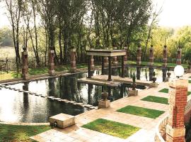 Velmore Hotel & SPA Centurion，位于Mooiplaats的酒店