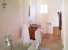 David's Beach Hotel - All Inclusive，位于Clifton的酒店