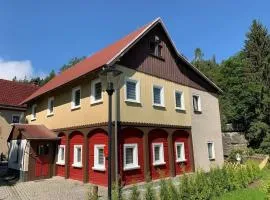 Waldferienhaus Dunja mit Whirlpool, Sauna u Garten