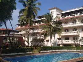 'Escape to the heavens with our sky view' 1BhK apartment,WIFI, Gym, pool & 5 min walk to Colva Beach